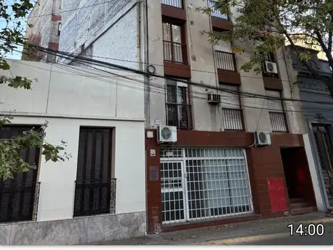 OPORTUNIDAD "UN DORMITORIO"  COCHABAMBA 831 (30M2)  PISO 5TO. INTERNO, VENTILACION CRUZADA