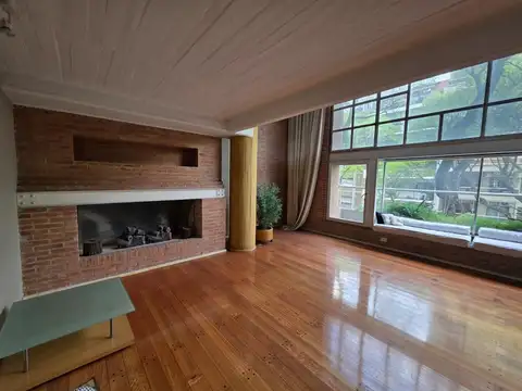 Venta Departamento Duplex de Tres Ambientes con Cochera