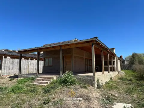 CASA EN POTRERO DE GARAY CON ESCRITURA