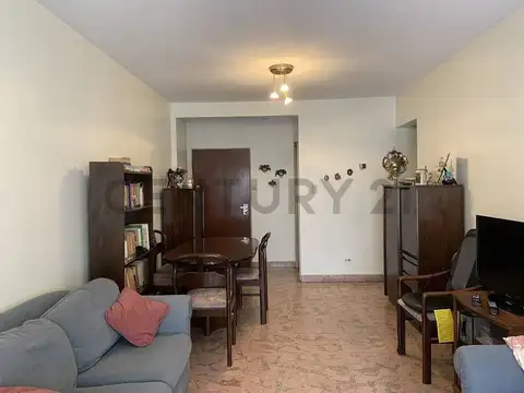 Hermoso depto de 4 ambientes con balcón, patio y cochera en Venta en el Barrio de Villa del Parqu