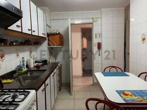 Departamento en Venta en Villa del Parque, USD 175.000