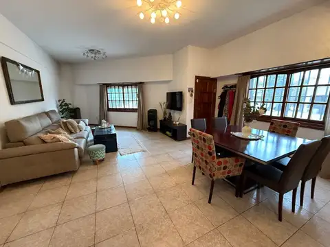 Dúplex 4 Ambientes Patio y Cochera Villa Lugano