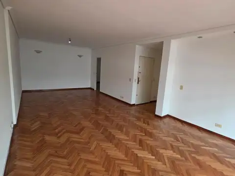 Pacheco De Melo 2100