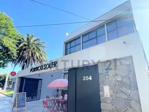 VENTA DE OFICINA CON TERRAZA PRIVADA,  Ituzaingó centro Norte