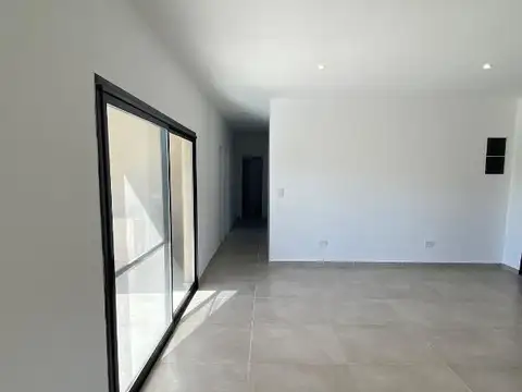 Casa en Venta en Pilar del Este - San Ramon, USD 159.000