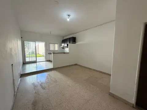 Depto Tipo Casa en Venta de 3 ambientes