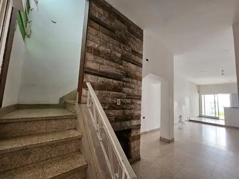 Depto Tipo Casa 3 ambientes con 1 baño