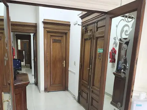 Oficina en Venta 80 años