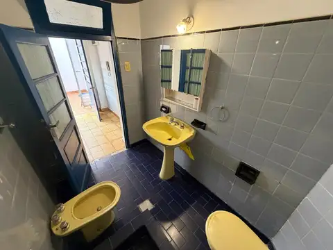 PH 3 AMBIENTES CON PATIO VENTA MONTECASTRO