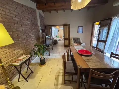 CASA EN VENTA-SEXTA SECCION, CIUDAD DE MENDOZA