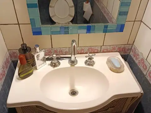 Depto Tipo Casa 4 ambientes con 2 baños