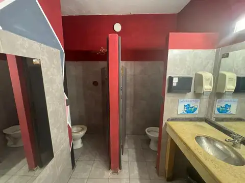 Local en Venta en Santa Rosa, USD 300.000