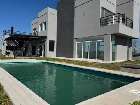Casa  en Venta en Santa Isabel II, Escobar, G.B.A. Zona Norte
