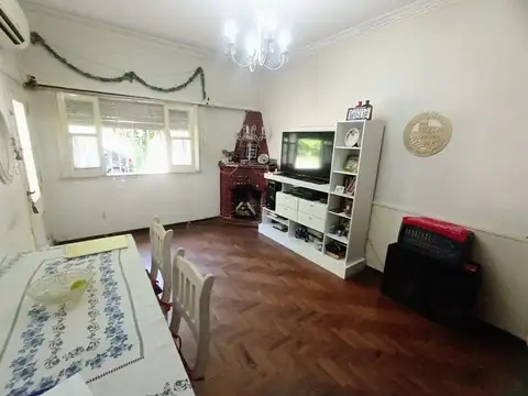 Casa en Venta con 3 cocheras