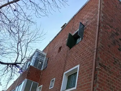 Vendo Dpto. de 2 dormitorios en Barrio Jose Hernandez