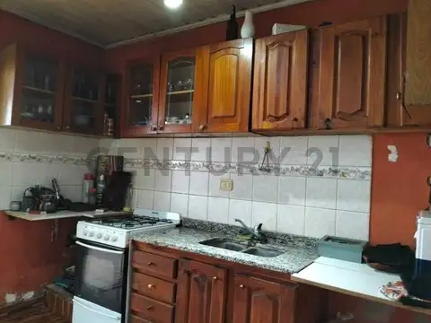 Casa 2 ambientes con 1 baño