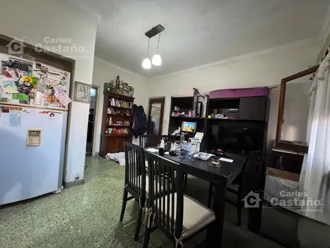 Casa en 1 Planta, 3 Amb. con Patio o Fondo, Garaje 2 Autos y Gran Terraza