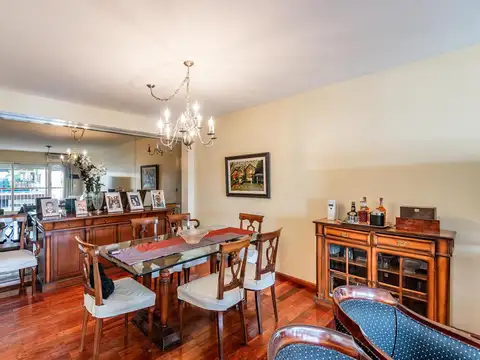 Departamento Venta. Cinco ambientes. Balcon. Dependencia. Cochera. Baulera. Palermo