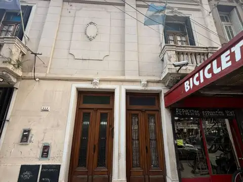 LOTE EN VENTA EN RAMOS MEJIA CON DOS LOCALES ALQUILADOS, EXCELENTE RENTA Y POTENCIAL