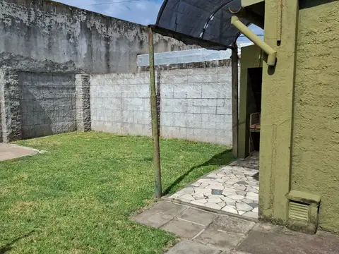 Pasaje Sivori  (a la altura de Córdoba 5300) 5300