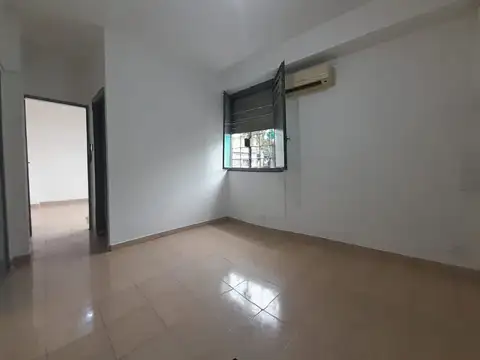Departamento en Alquiler en Parque Patricios, $ 470.000
