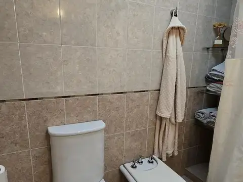 Depto Tipo Casa 4 ambientes con 2 baños