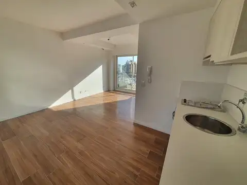 Amplio Monoambiente a estrenar - piso alto - Parque Patricios