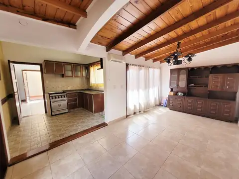 Casa PH 3 amb. con patio - Santa Fe y Larrea