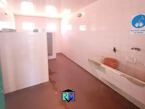 Galpón de grandes dimensiones cercano a acceso nuevo Concord