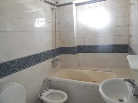 ALQUILER DEPARTAMENTO 2 AMBIENTES AL CFTE. CON BALCON