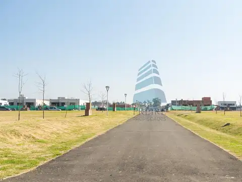 VENTA Terreno Central, Barrio El Aljibe, Pilar Manzanares
