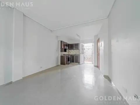 Depto Tipo Casa en Alquiler de 3 ambientes