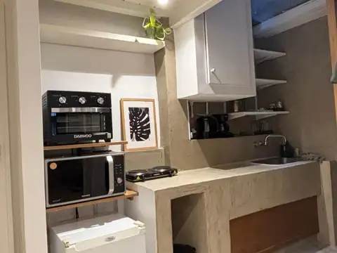 Arenales y Uriburu - Ambiente + Entrepiso - Barrio Norte