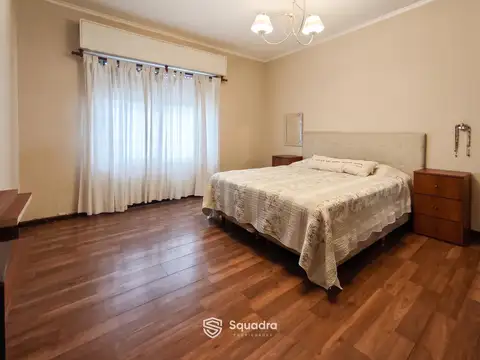 Casa 6 ambientes con 2 baños
