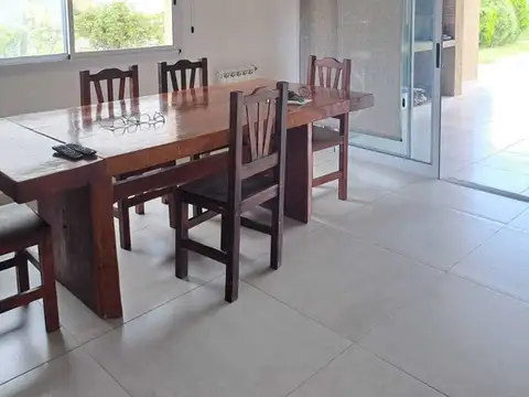 Casa en Venta en Pilar del Este - San Ramon, USD 235.000