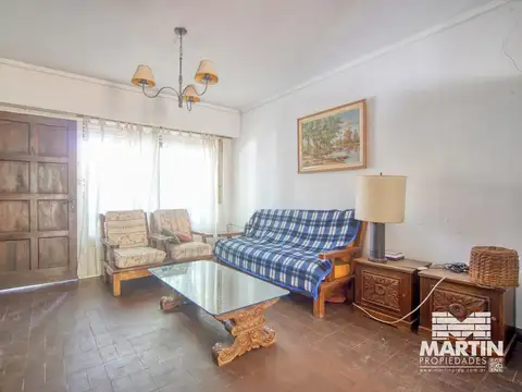 Dúplex en Venta de 4 Ambientes en Martínez con Dependencia, Patio y Terraza