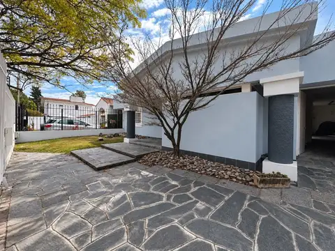 Casa en Venta en Cerro De Las Rosas, USD 420.000