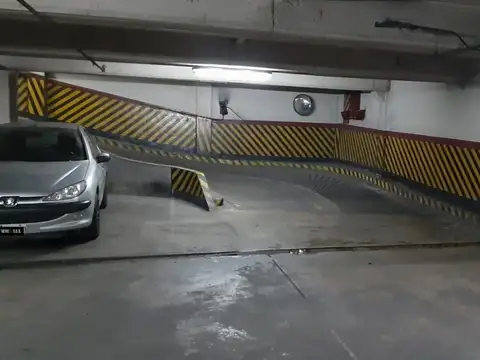 18m - Fija - 2° subsuelo - Excelente tamaño