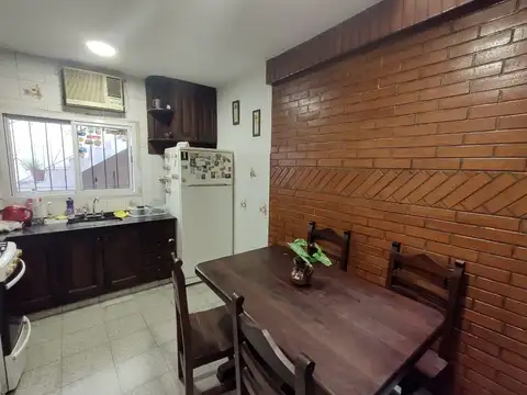 Depto Tipo Casa en Venta 50 años