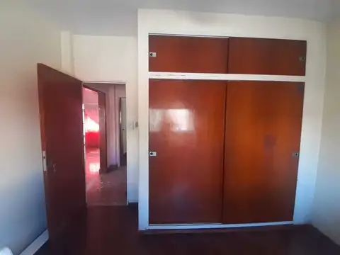 Depto Tipo Casa en Venta 40 años