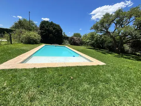 Casa 5 ambientes con 2 baños