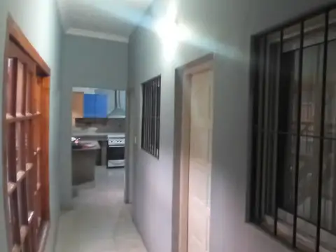Casa 12 ambientes con 3 baños