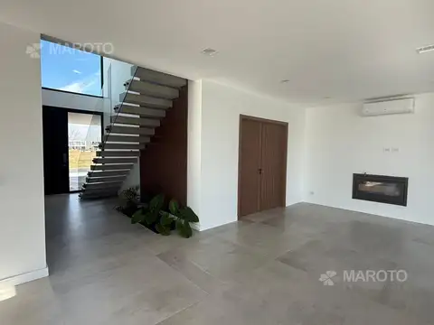 Casa en Alquiler en Puertos - Barrio Costas, USD 3.800