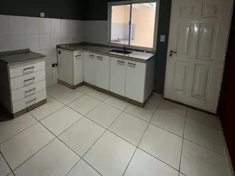 Departamento - Alquiler - Argentina, La Matanza - TRES CRUCES  4798