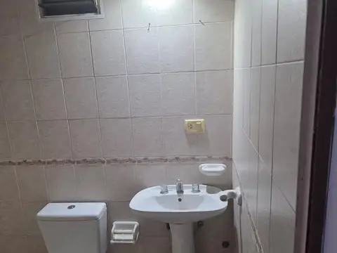 Oficina en Alquiler en Campana, $ 800.000