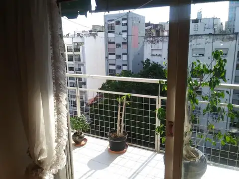 Esmeralda 1000, Piso 9