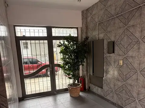 PH o depto. Tipo Casa sin expensas de 3 amb. patio y terraza  accesible