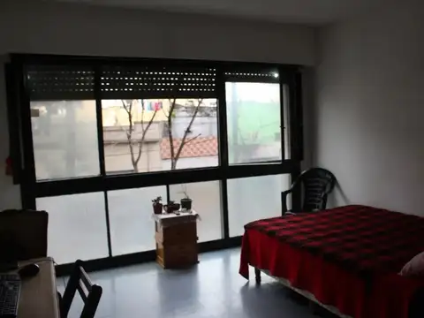 Avenida Lacarra 100