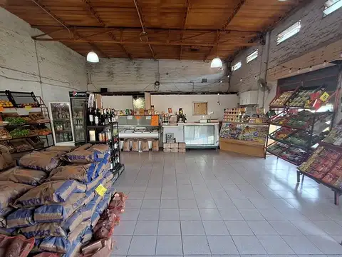 Av Francia 5202. Local comercial en esquina