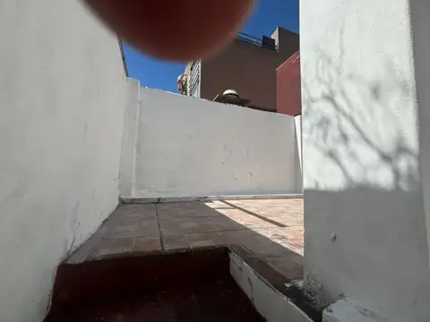 Depto Tipo Casa 2 ambientes con 1 baño